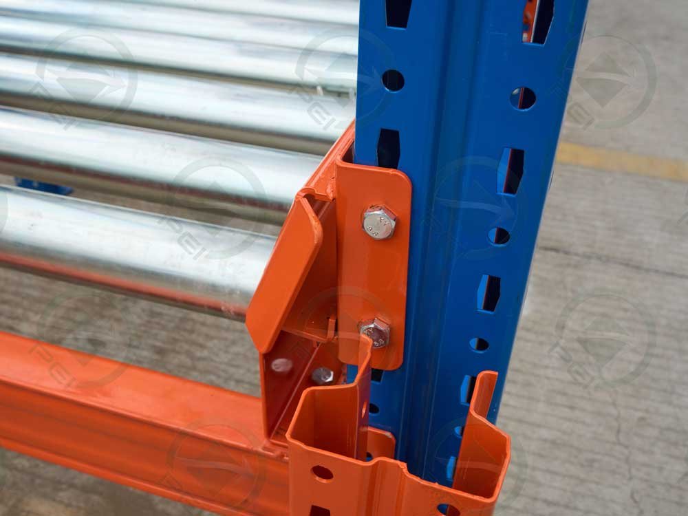 Detalle de rack de gravedad