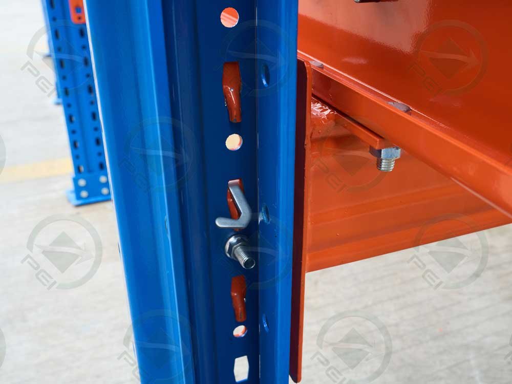 Detalle de rack de gravedad