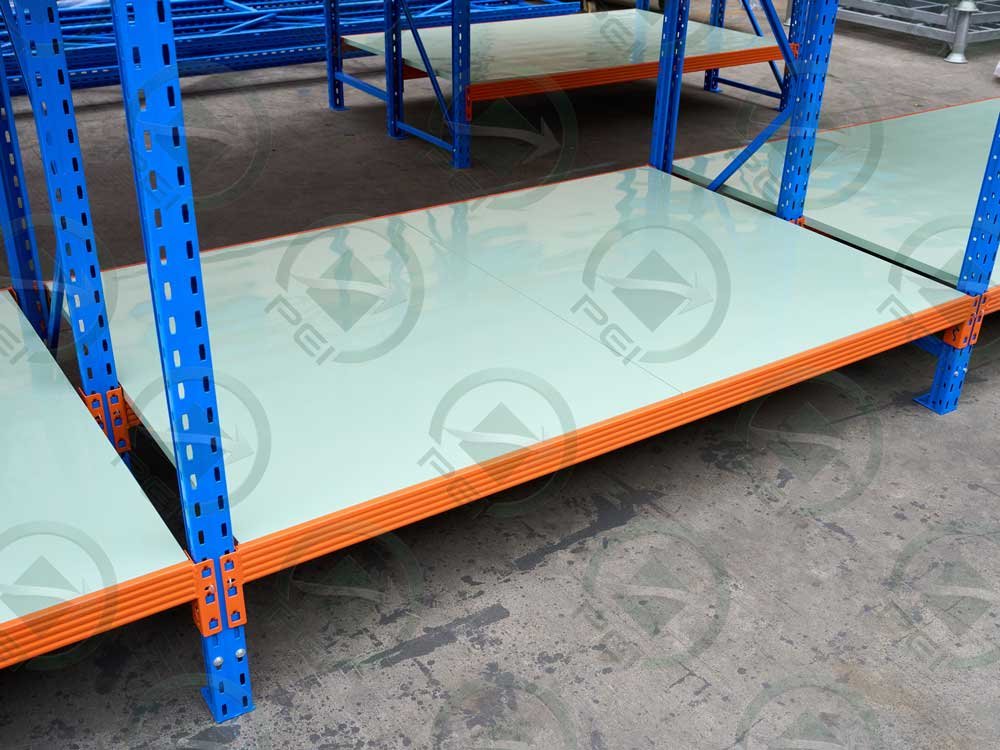 Detalle de rack mezzanine