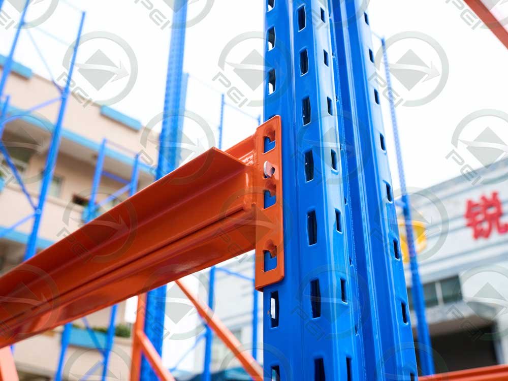 Detalle de rack mezzanine