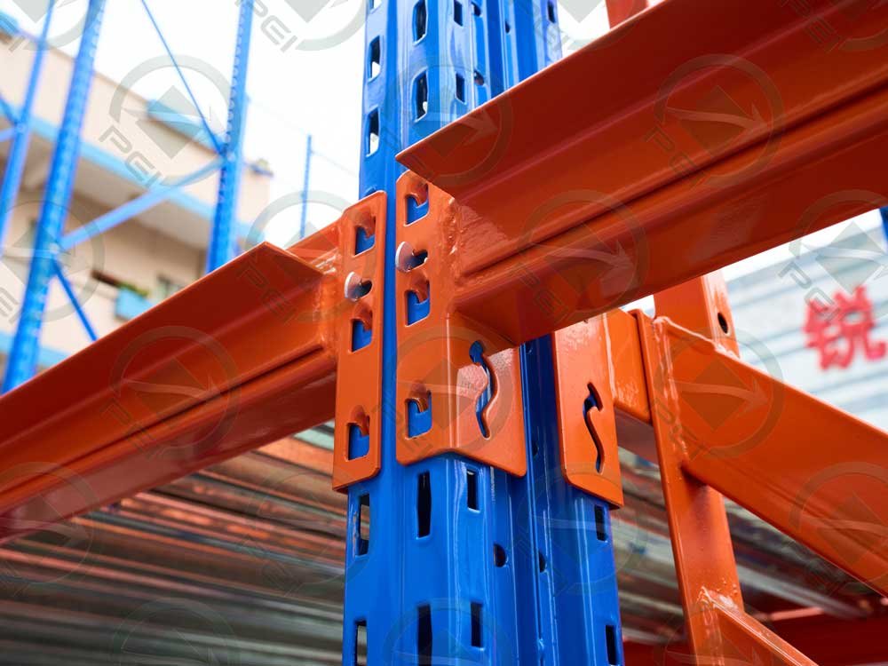 Detalle de rack mezzanine